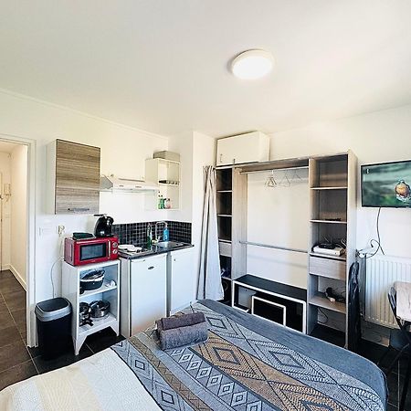 Studio A 300 Metres De La Gare Et 25 Minutes De Paris En Train Melun Ngoại thất bức ảnh