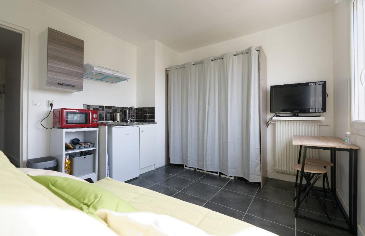 Studio A 300 Metres De La Gare Et 25 Minutes De Paris En Train Melun Ngoại thất bức ảnh