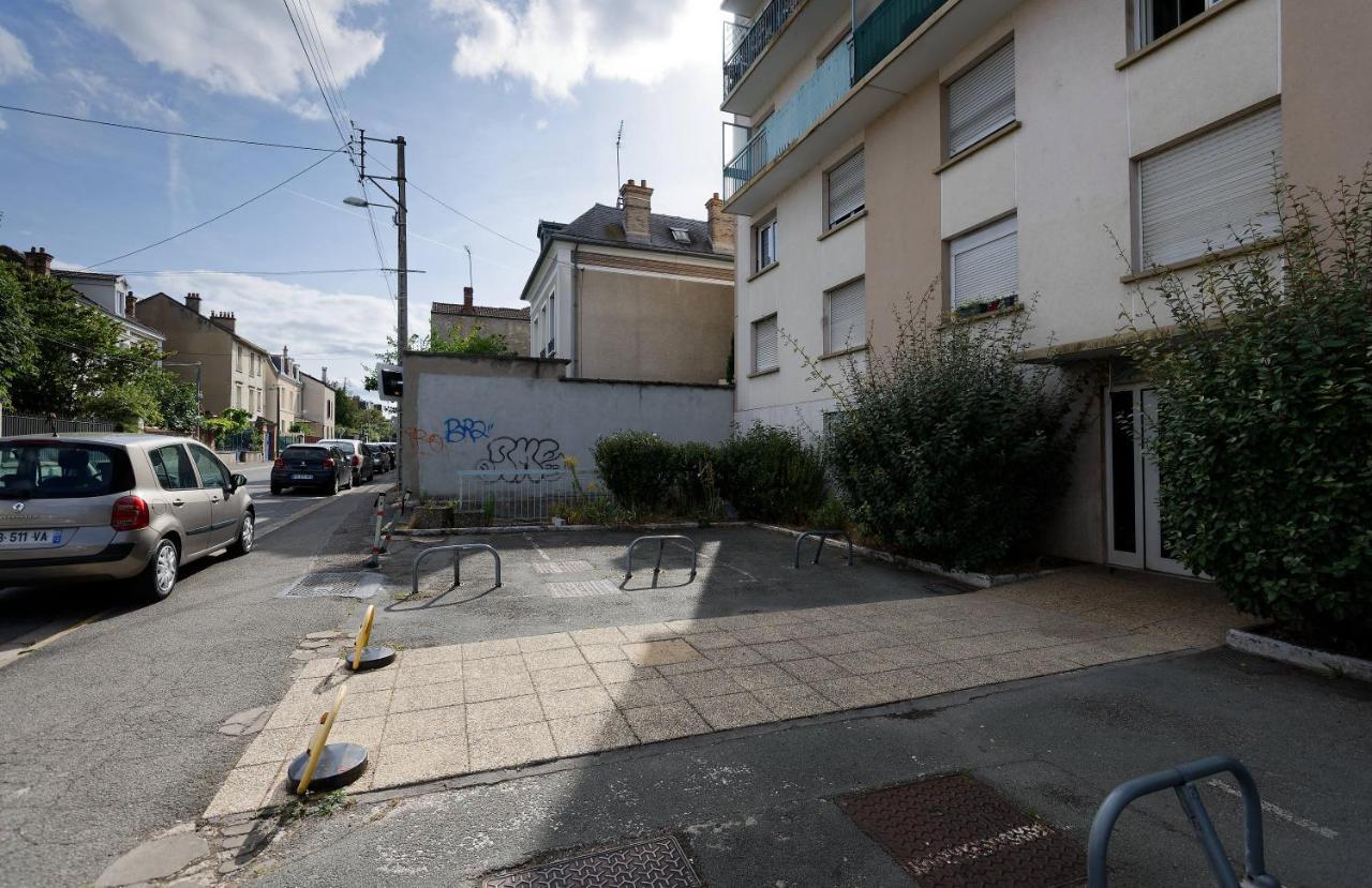 Studio A 300 Metres De La Gare Et 25 Minutes De Paris En Train Melun Ngoại thất bức ảnh