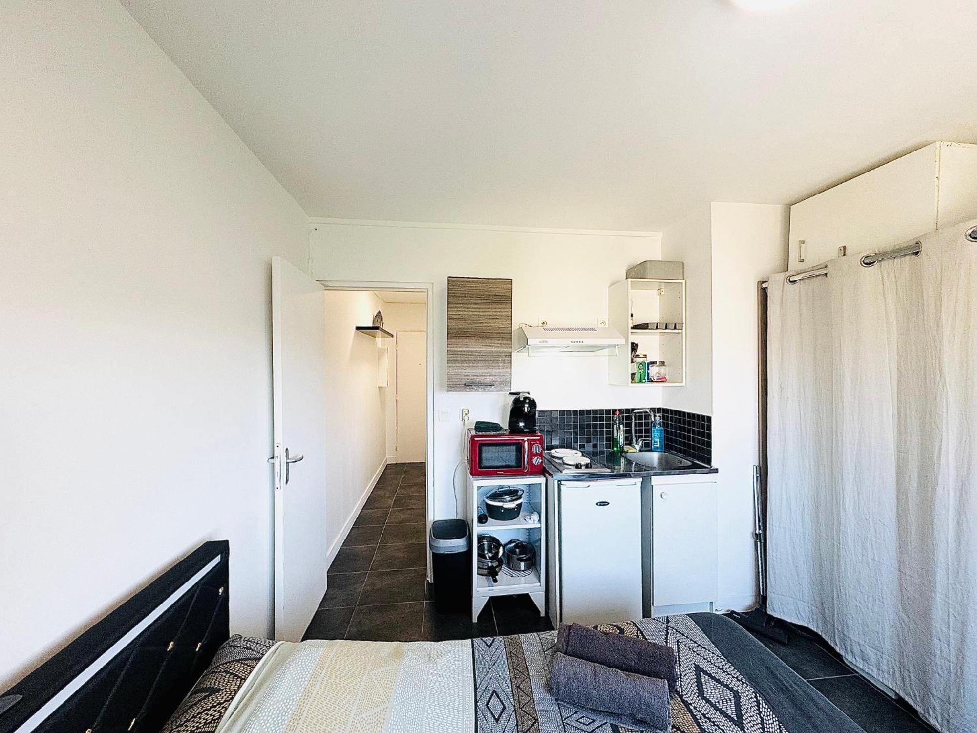 Studio A 300 Metres De La Gare Et 25 Minutes De Paris En Train Melun Ngoại thất bức ảnh