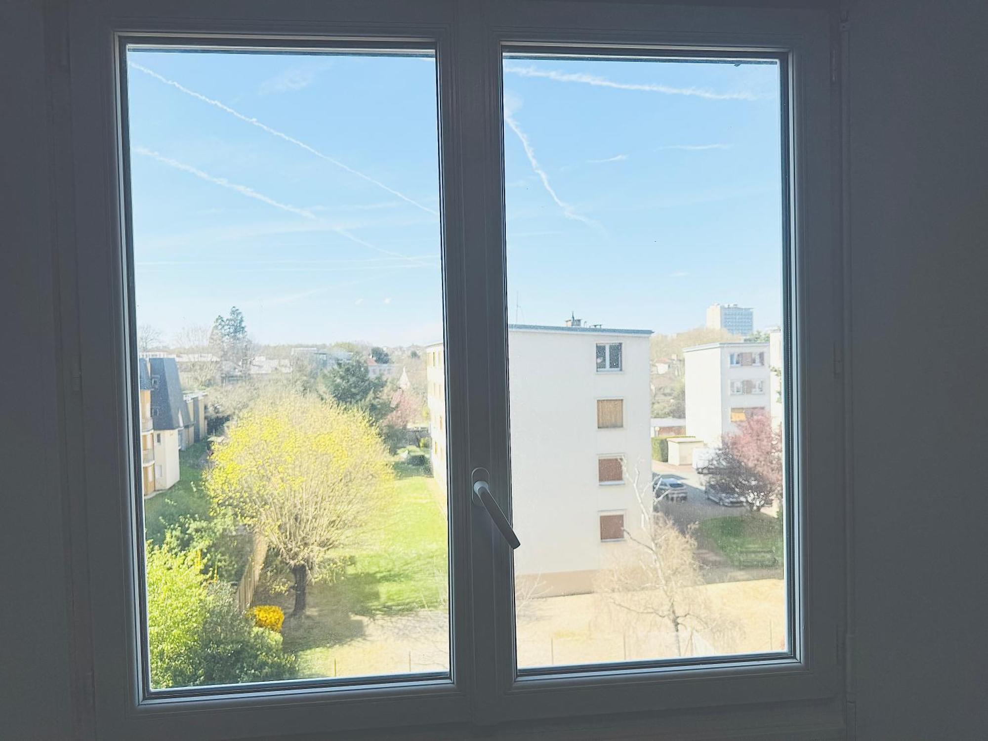 Studio A 300 Metres De La Gare Et 25 Minutes De Paris En Train Melun Ngoại thất bức ảnh