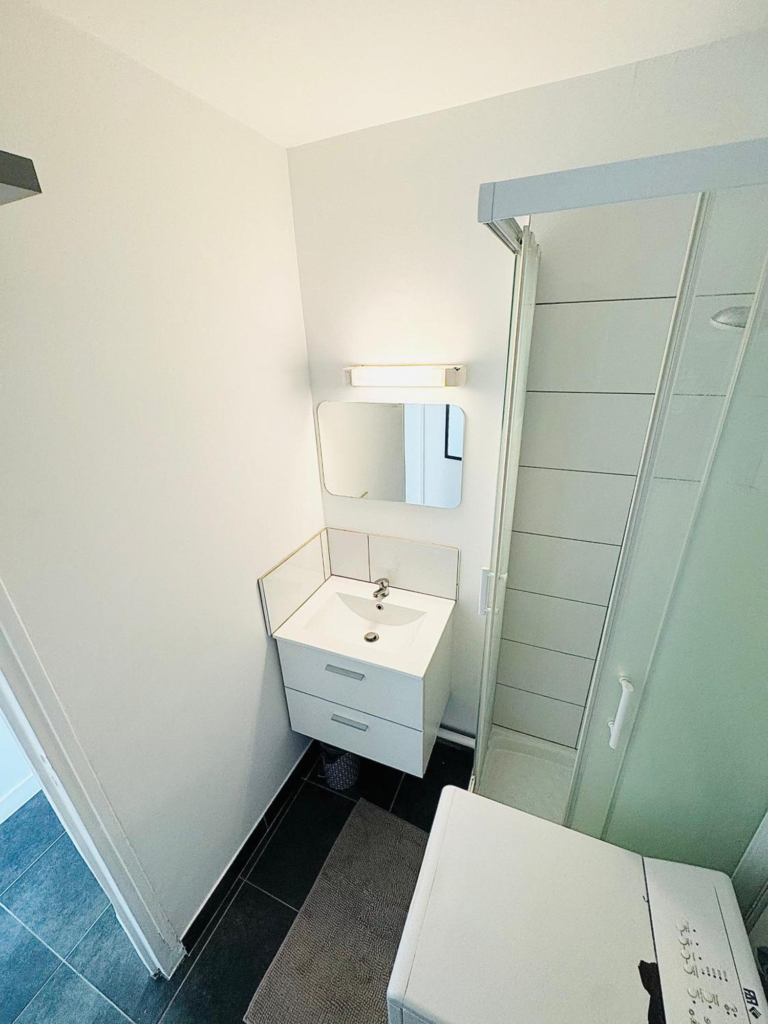 Studio A 300 Metres De La Gare Et 25 Minutes De Paris En Train Melun Ngoại thất bức ảnh