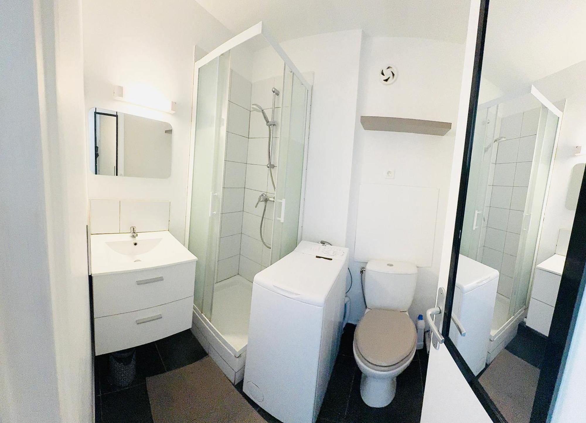 Studio A 300 Metres De La Gare Et 25 Minutes De Paris En Train Melun Ngoại thất bức ảnh