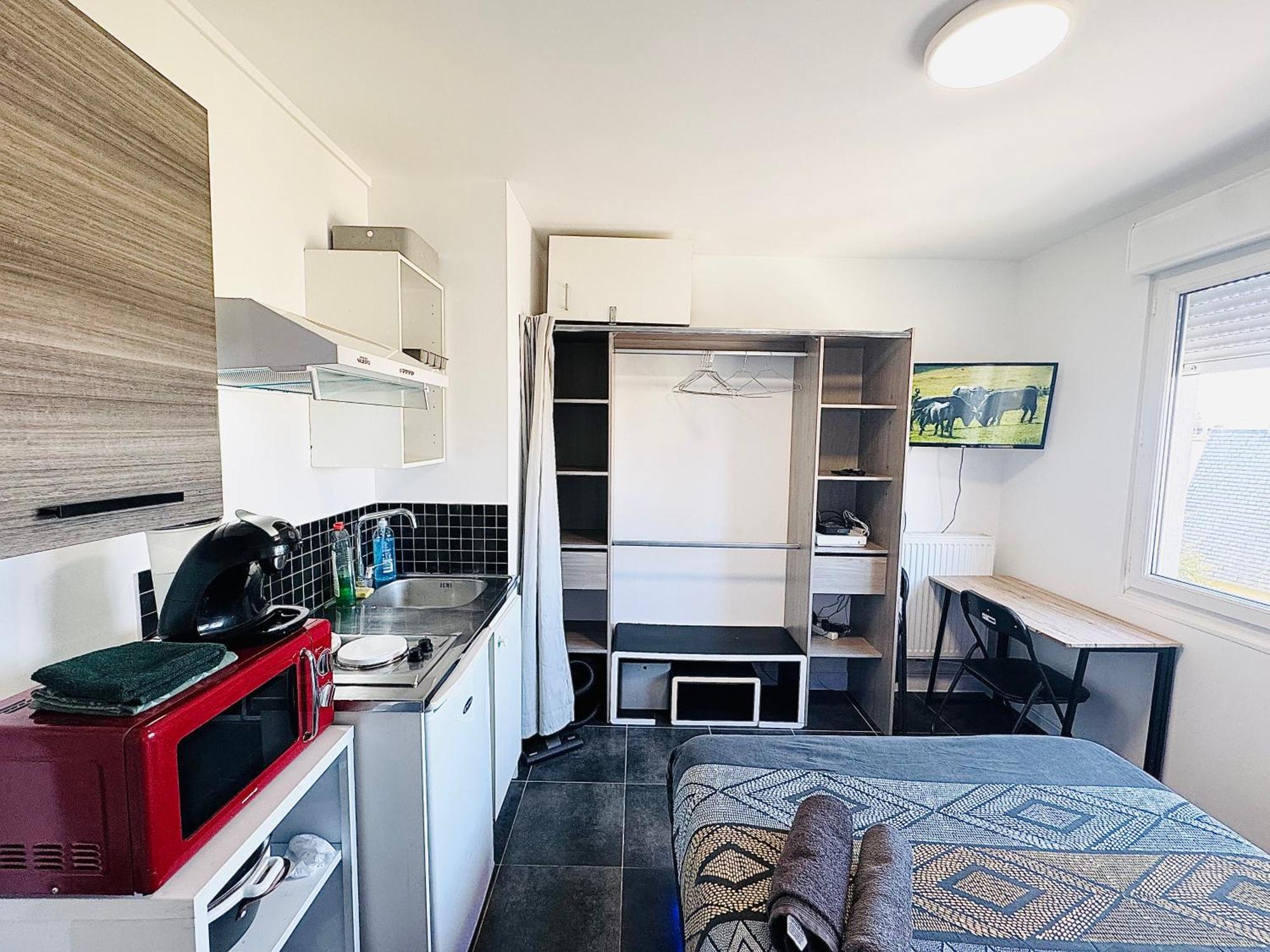 Studio A 300 Metres De La Gare Et 25 Minutes De Paris En Train Melun Ngoại thất bức ảnh