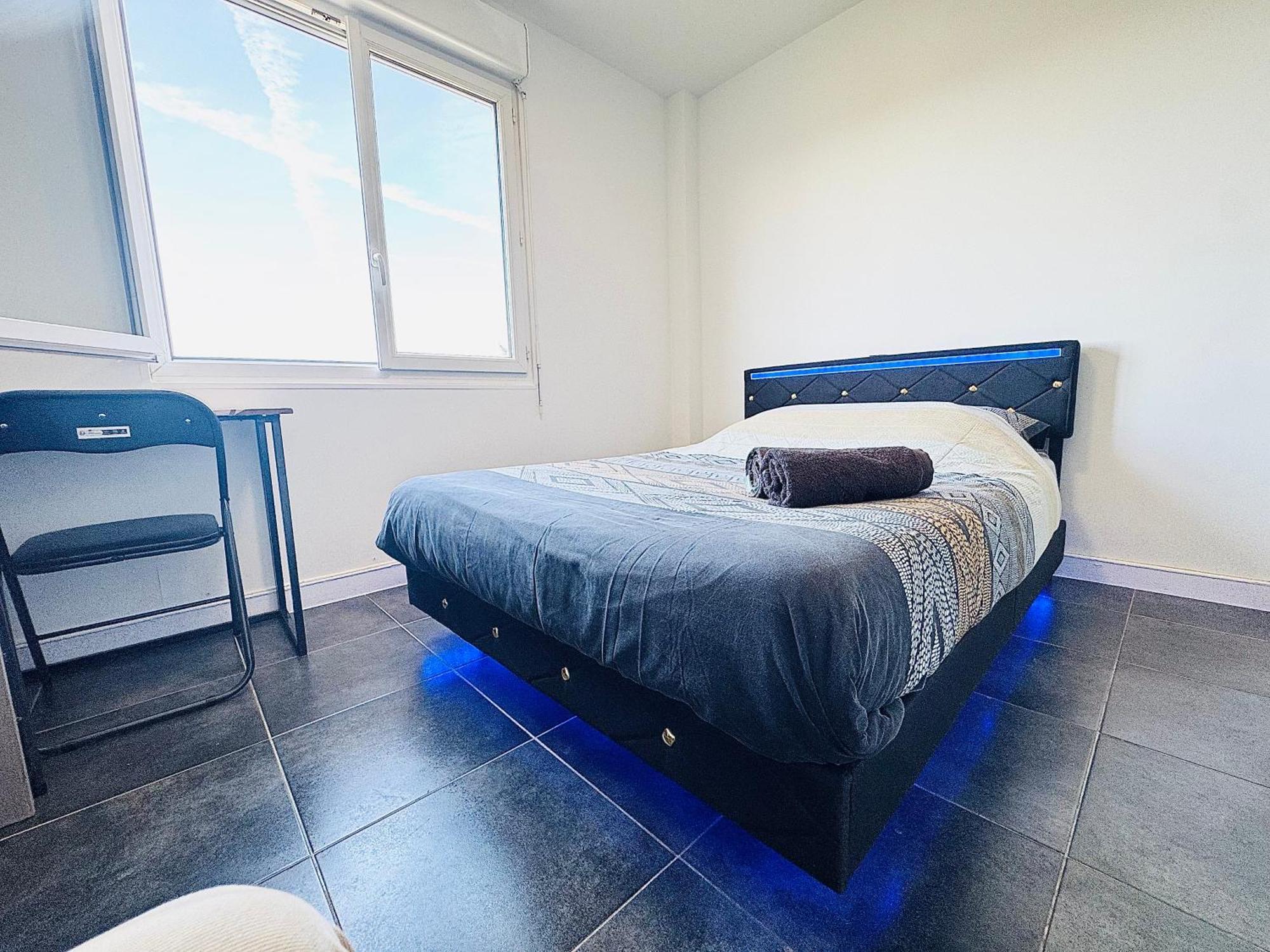 Studio A 300 Metres De La Gare Et 25 Minutes De Paris En Train Melun Ngoại thất bức ảnh